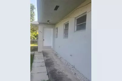 1512 NE 118th St #2, Miami, FL 33161 - Photo 3