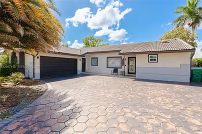 6320 NW 199th St #N/A, Hialeah, FL 33015 - Photo 3
