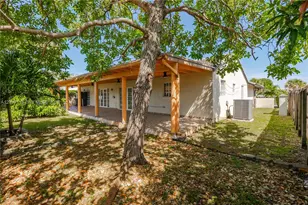 6320 NW 199th St, Hialeah, FL 33015 - Photo 27