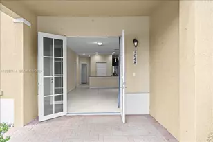 1048 SW 147th Ave, Pembroke Pines, FL 33027 - Photo 3