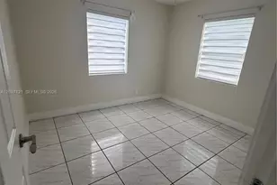 17080 NE 1st Ave, North Miami Beach, FL 33162 - Photo 23