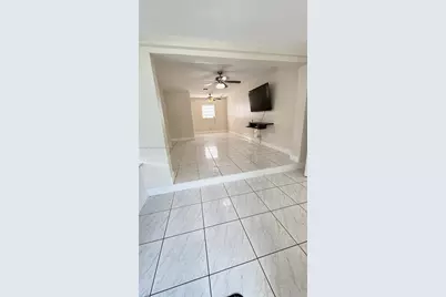 17080 NE 1st Ave, North Miami Beach, FL 33162 - Photo 17