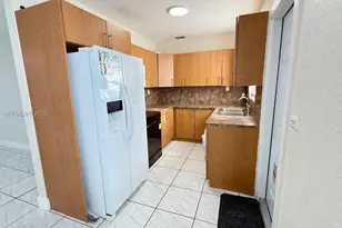 17080 NE 1st Ave, North Miami Beach, FL 33162 - Photo 27