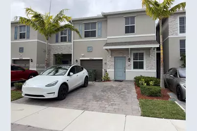 1842 SE 7th Ter #1842, Homestead, FL 33034 - Photo 1
