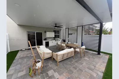 1842 SE 7th Ter #1842, Homestead, FL 33034 - Photo 9