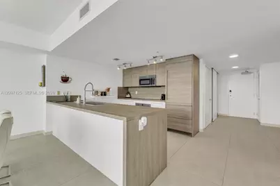 400 Sunny Isles Blvd #916, Sunny Isles Beach, FL 33160 - Photo 17