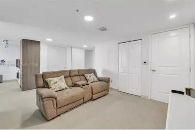 400 Sunny Isles Blvd #916, Sunny Isles Beach, FL 33160 - Photo 13