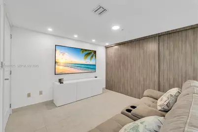 400 Sunny Isles Blvd #916, Sunny Isles Beach, FL 33160 - Photo 11