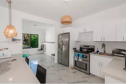 1683 NE 168th St, North Miami Beach, FL 33162 - Photo 9