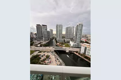 31 SE 5th Street #2801, Miami, FL 33131 - Photo 9