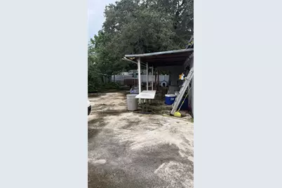 2240 NW 102nd St, Miami, FL 33147 - Photo 9