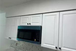 6247 E Cranberry Ln, Jacksonville, FL 32244 - Photo 5