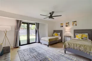 347 NE 110th St, Miami, FL 33161 - Photo 15