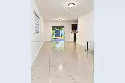3024 NW 55th St, Miami, FL 33142 - Photo 5