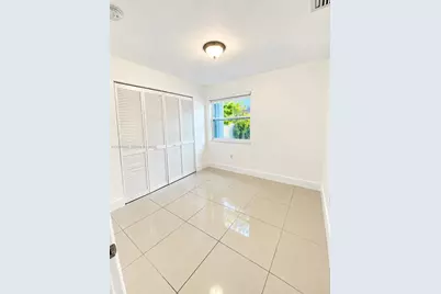 3024 NW 55th St, Miami, FL 33142 - Photo 13