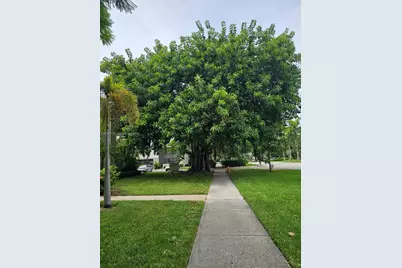 20200 W Country Club Dr #109, Aventura, FL 33180 - Photo 3