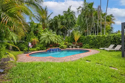 8827 Hawthorne Ave #-, Surfside, FL 33154 - Photo 29