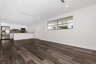 6910 Bay Dr, Miami Beach, FL 33141 - Photo 17