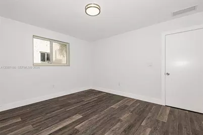 6910 Bay Dr #6, Miami Beach, FL 33141 - Photo 9