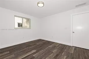 6910 Bay Dr, Miami Beach, FL 33141 - Photo 9