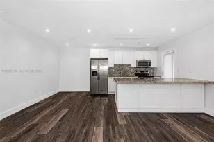 6910 Bay Dr, Miami Beach, FL 33141 - Photo 3