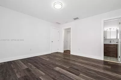 6910 Bay Dr #6, Miami Beach, FL 33141 - Photo 11