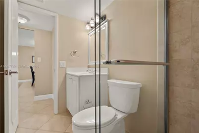 328 N Ocean Blvd #1405, Pompano Beach, FL 33062 - Photo 31