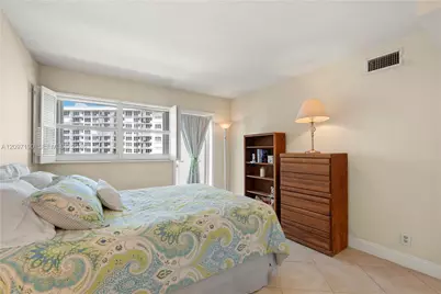 328 N Ocean Blvd #1405, Pompano Beach, FL 33062 - Photo 27