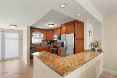 328 N Ocean Blvd #1405, Pompano Beach, FL 33062 - Photo 11