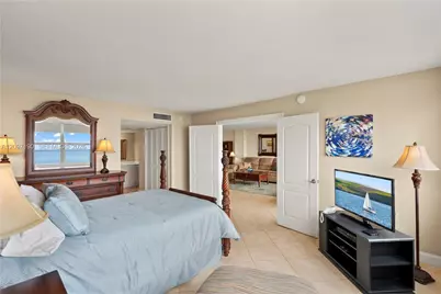 328 N Ocean Blvd #1405, Pompano Beach, FL 33062 - Photo 17