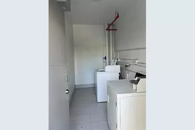 395 NE 21st St #304, Miami, FL 33137 - Photo 3