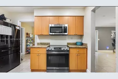 6261 NW 18th St, Sunrise, FL 33313 - Photo 9