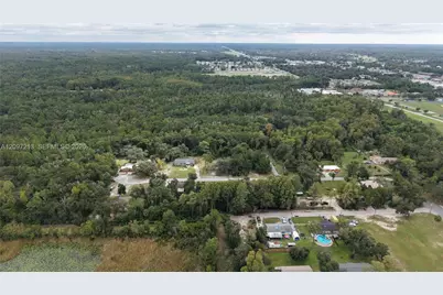 930 NE 1st Ter, Crystal River, FL 34429 - Photo 9