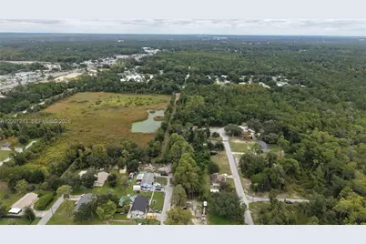 930 NE 1st Ter, Crystal River, FL 34429 - Photo 11