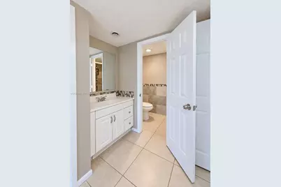 4848 NW 24th Ct #436, Lauderdale Lakes, FL 33313 - Photo 5