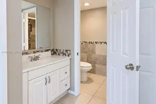 4848 NW 24th Ct, Lauderdale Lakes, FL 33313 - Photo 5