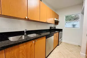 946 Bay Dr, Miami Beach, FL 33141 - Photo 13