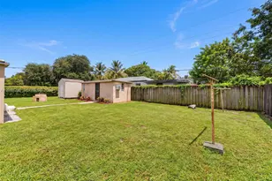 1300 NW 100th St, Miami, FL 33147 - Photo 19