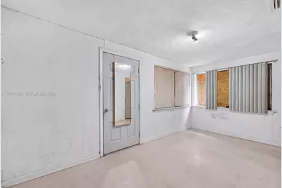 1300 NW 100th St, Miami, FL 33147 - Photo 17