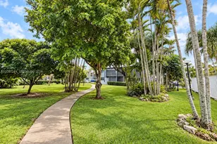 8788 SW 12th St, Miami, FL 33174 - Photo 9