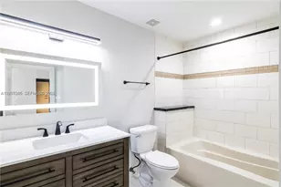 1350 NW 8th Ct, Miami, FL 33136 - Photo 5