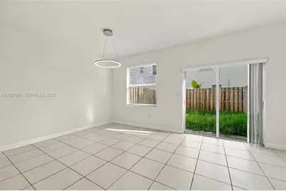 2686 SE 18th St, Homestead, FL 33035 - Photo 7