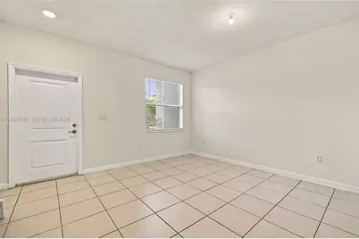 2686 SE 18th St, Homestead, FL 33035 - Photo 5