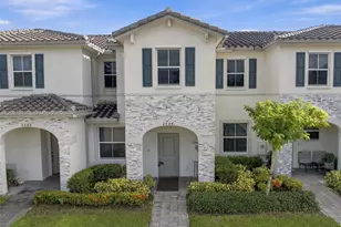 2686 SE 18th St, Homestead, FL 33035 - Photo 1