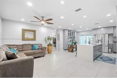 9270 SW 43rd St, Miami, FL 33165 - Photo 7
