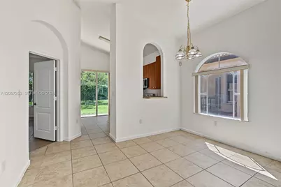983 NE 37th Pl #983, Homestead, FL 33033 - Photo 7