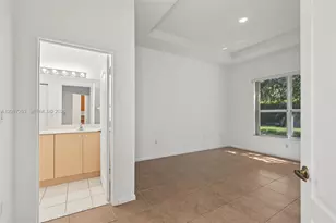 983 NE 37th Pl, Homestead, FL 33033 - Photo 13