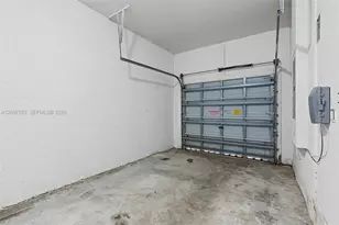983 NE 37th Pl, Homestead, FL 33033 - Photo 27