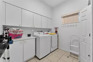 7932 E Exeter Blvd E, Tamarac, FL 33321 - Photo 27