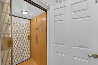 7932 E Exeter Blvd E #202, Tamarac, FL 33321 - Photo 5